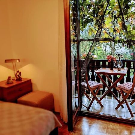 Apartment Kolodvor Dornberk Екстериор снимка