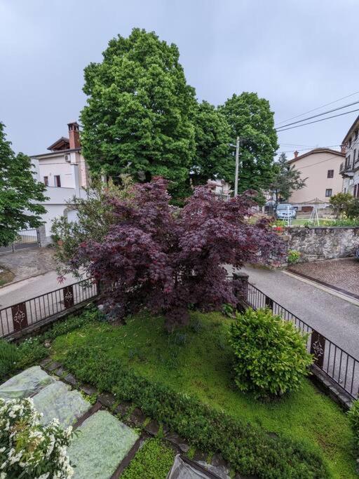 Apartment Kolodvor Dornberk Екстериор снимка